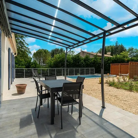 Cosy With Pool, Cleaning Included Tatil Evi