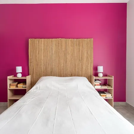 Сasa de vacaciones Cosy With Pool, Cleaning Included *
