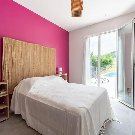 Cosy With Pool, Cleaning Included Tatil Evi Saint-André-de-Roquepertuis